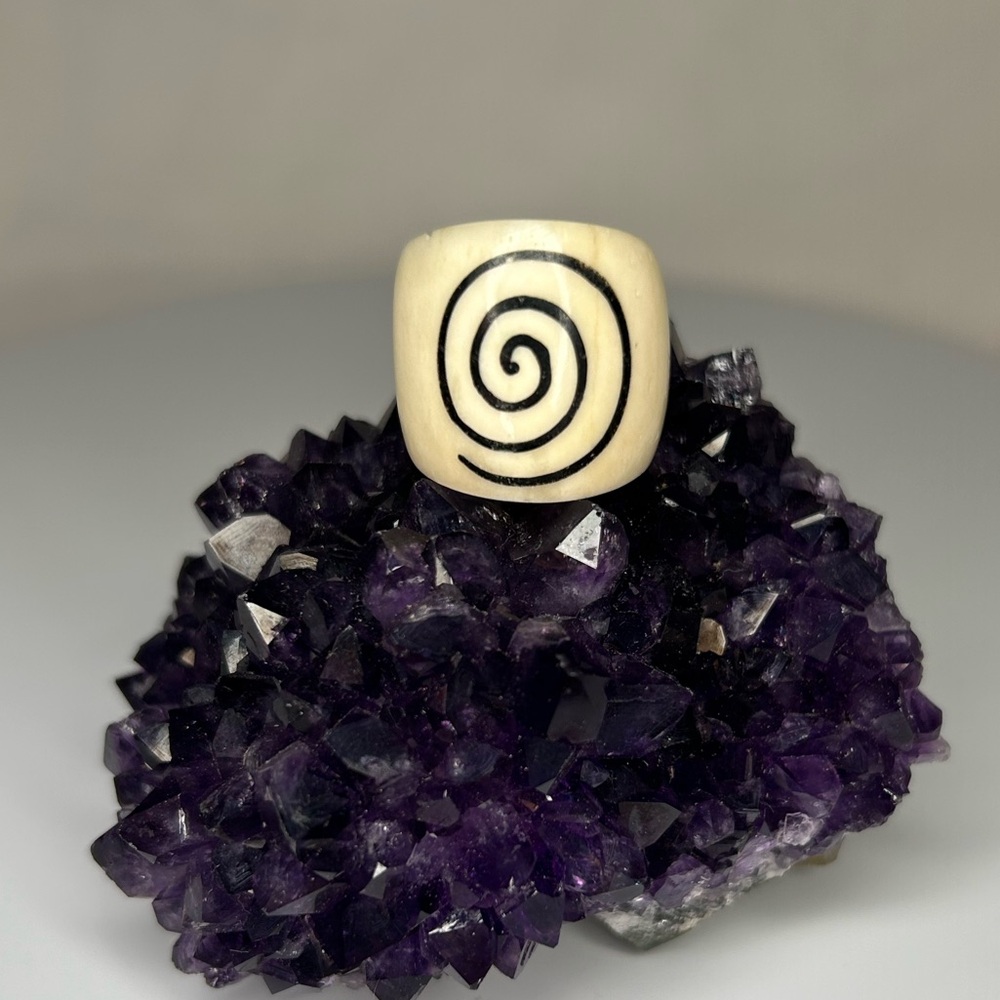 Rare, Ancient Himalayan Tibetan Bone Ring- sz 8